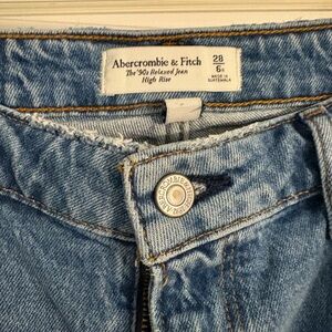 Abercrombie & Fitch High Rise Jeans